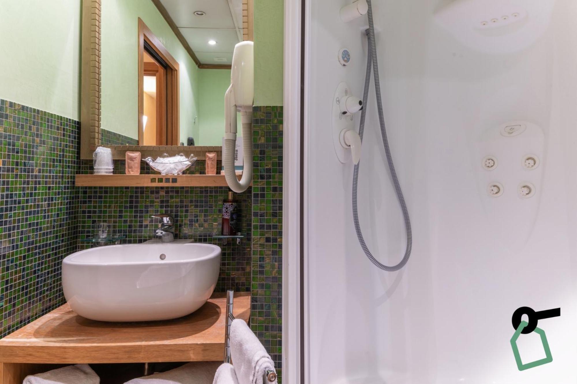 Hotiday Discovery - Residence Верона Экстерьер фото